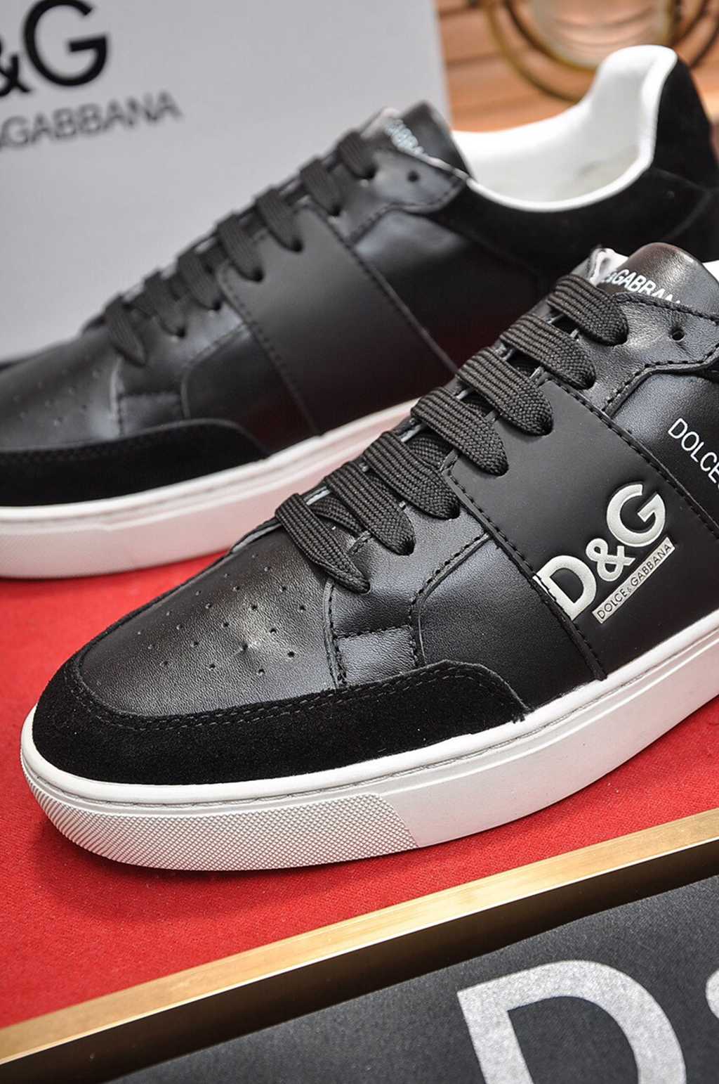 D*G sneaker